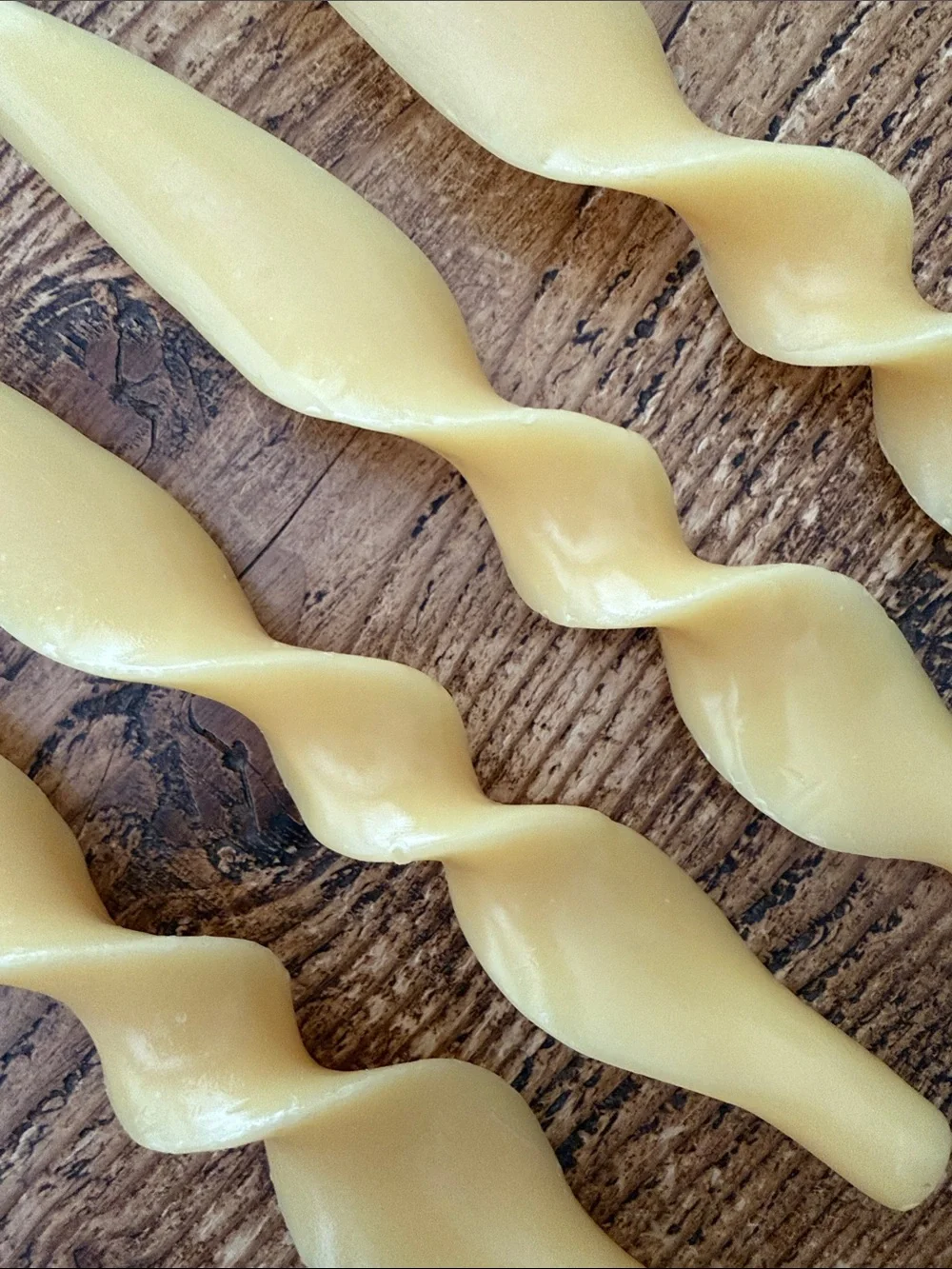 4 | Unscented Ribbon Twisted Candles